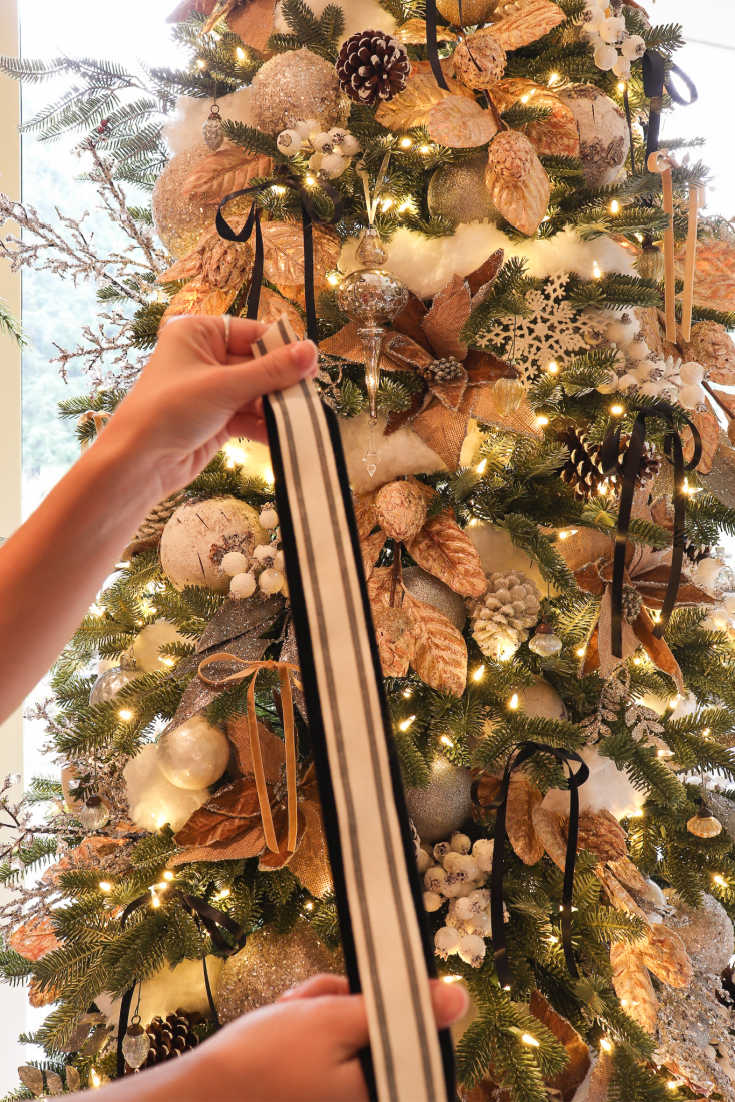 How to Easily Design the Most Admired Christmas Tree with Ribbon